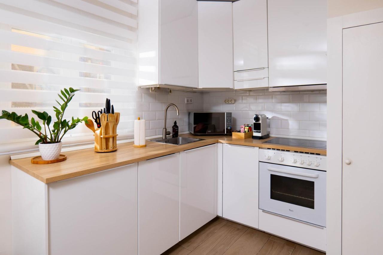 Amazing Apartment In Huertas Madryt Zewnętrze zdjęcie